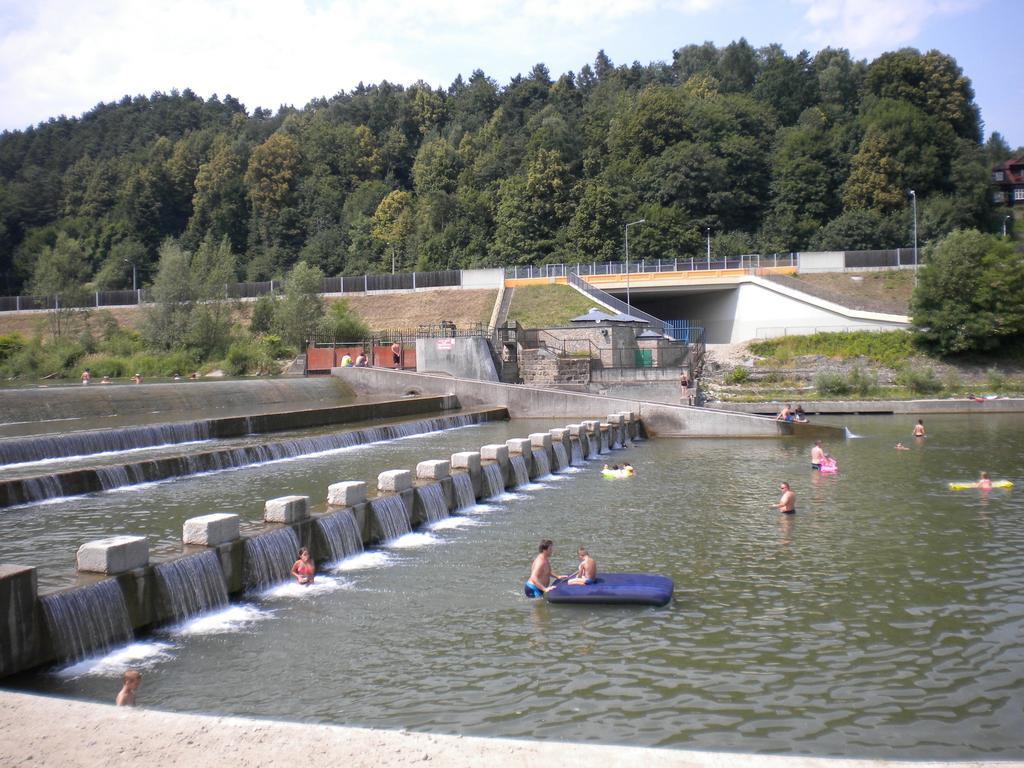 Uroczy Domek Z Ogrodem I Tarasem Myślenice Extérieur photo
