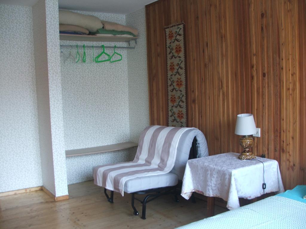 Uroczy Domek Z Ogrodem I Tarasem Myślenice Extérieur photo